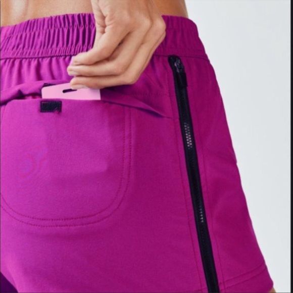 Fabletics Eloise Workout Shorts in Orchid Black Small - Picture 3 of 10